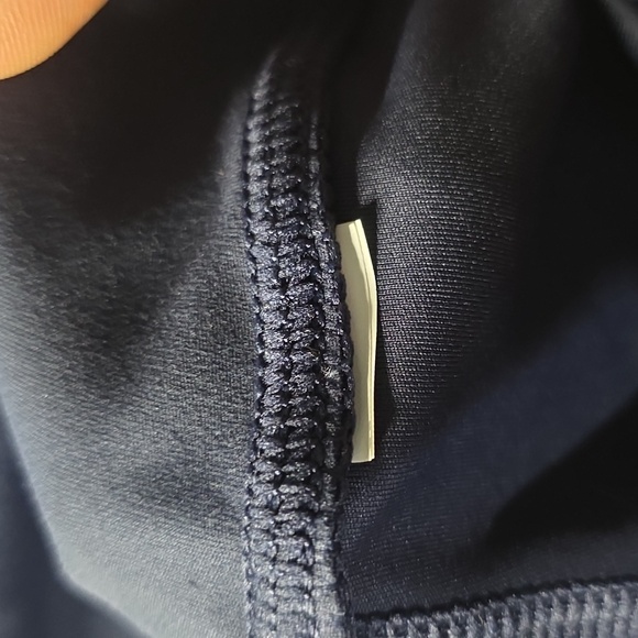 HALARA High Waist Crossover Flare Leggings Navy Extra Large (16) NWOT - Picture 12 of 12